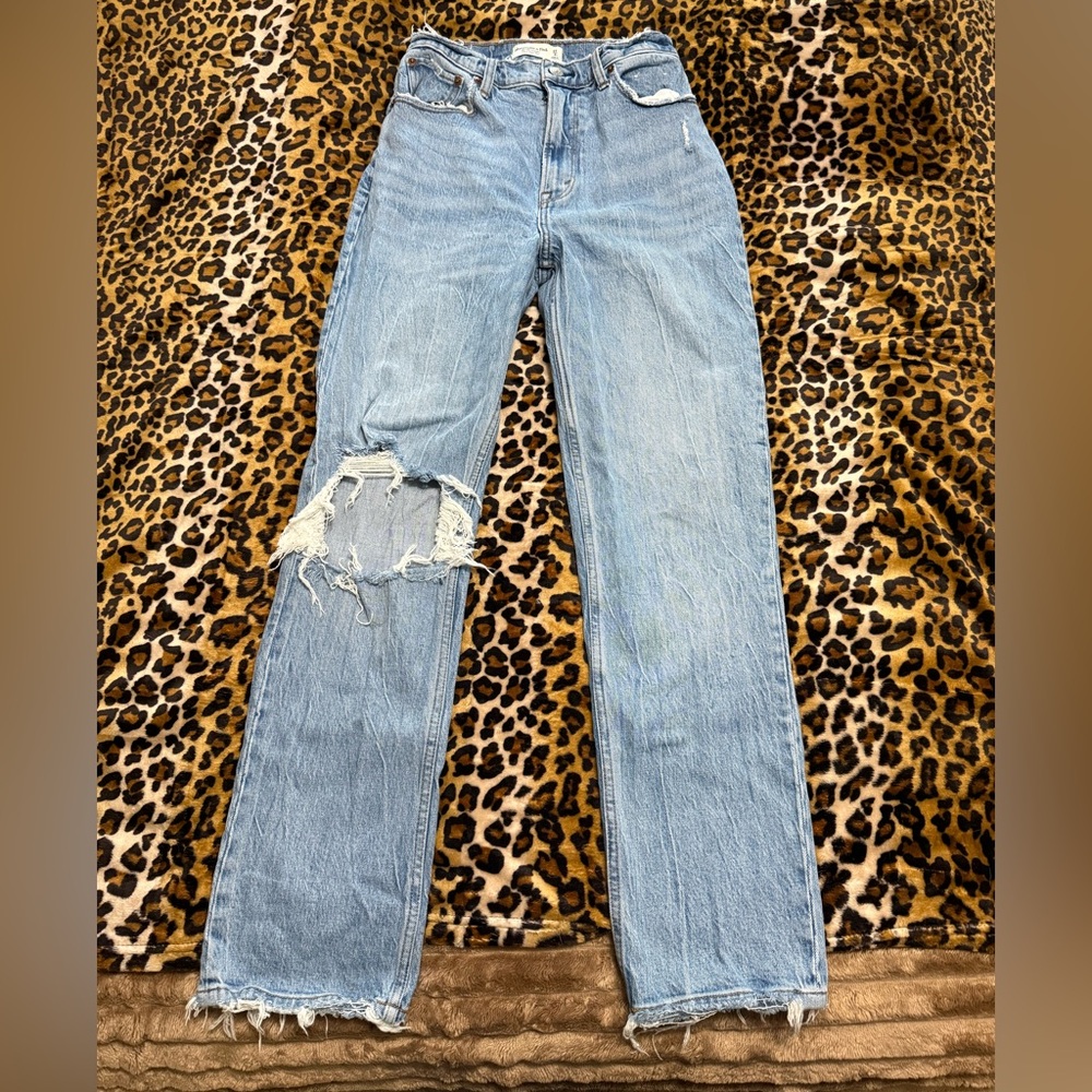 Abercrombie & Fitch 90’s Straight Ultra High-Rise Curve Love